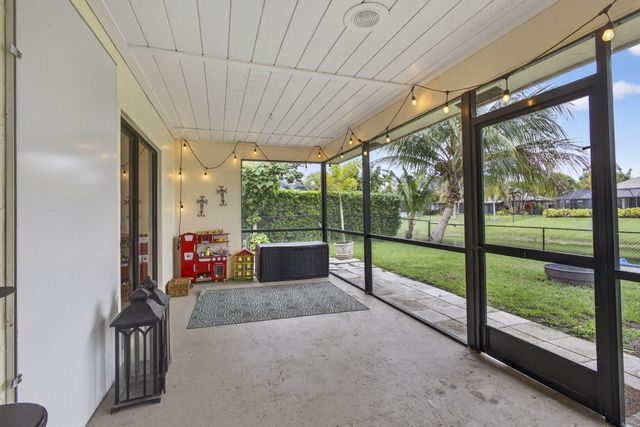 13655 Barberry Drive, Wellington, FL 33414