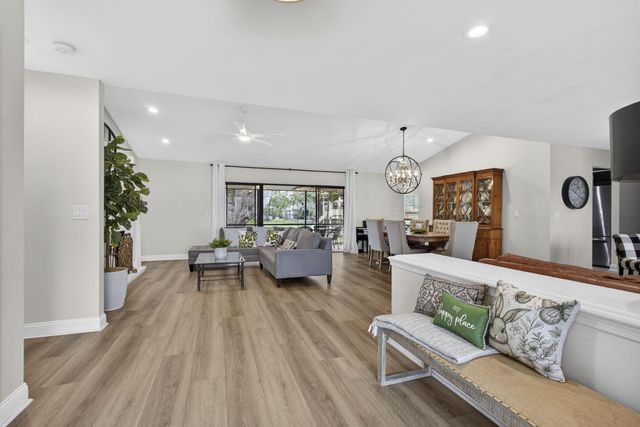 13655 Barberry Drive, Wellington, FL 33414