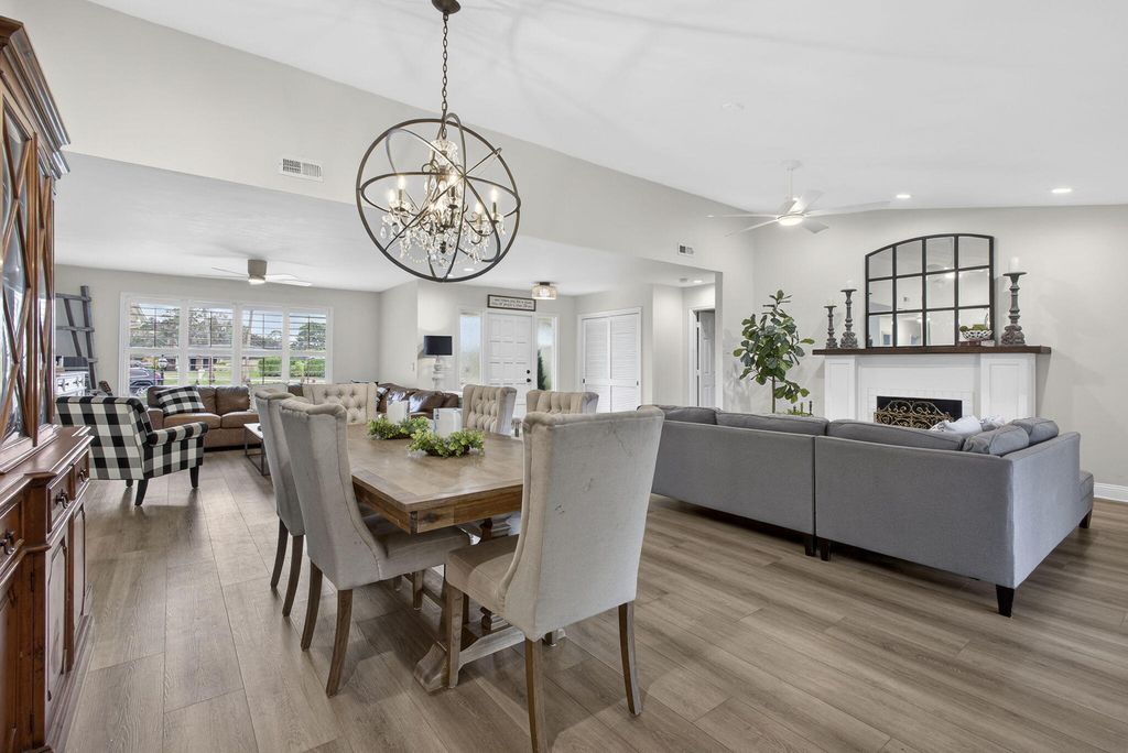 13655 Barberry Drive, Wellington, FL 33414