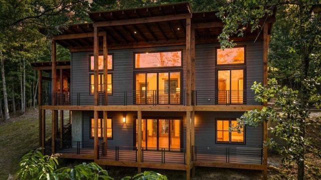 65 Wolf Creek Heights, Mineral Bluff, GA 30559