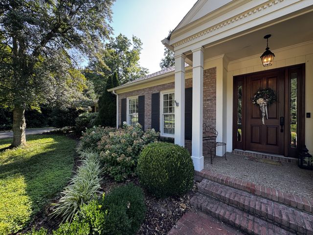2300 Foxhaven Dr, Franklin, TN 37069