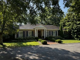 2300 Foxhaven Dr, Franklin, TN 37069