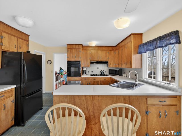 7 Laurel Hill Drive South, East Lyme, CT 06357