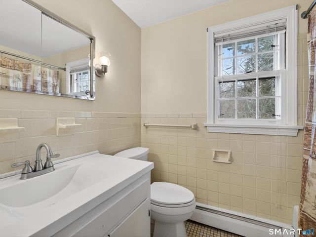 7 Laurel Hill Drive South, East Lyme, CT 06357