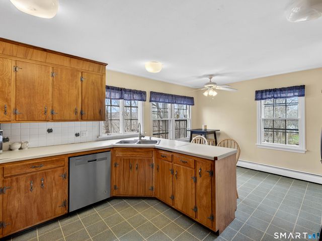 7 Laurel Hill Drive South, East Lyme, CT 06357