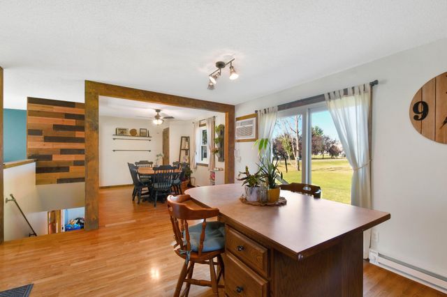 509 4th Street E, Horace, ND 58047