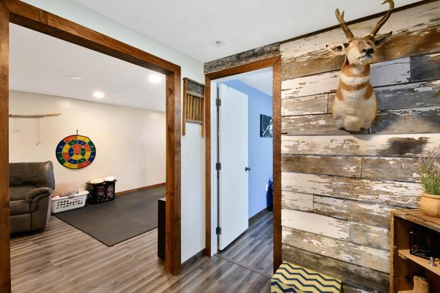 509 4th Street E, Horace, ND 58047