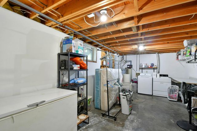 509 4th Street E, Horace, ND 58047