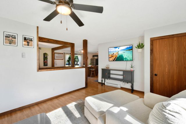 509 4th Street E, Horace, ND 58047