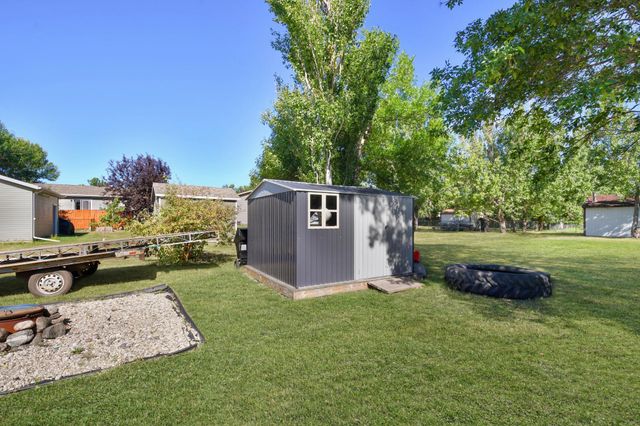 509 4th Street E, Horace, ND 58047