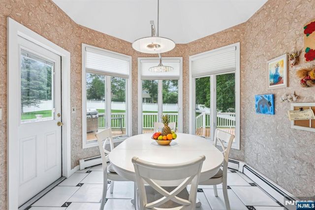 31 Bourbon Street, Wayne, NJ 07470