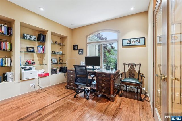 31 Bourbon Street, Wayne, NJ 07470