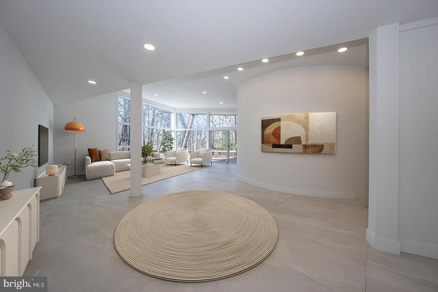 39 FAIRVIEW RD, Penn Valley, PA 19072