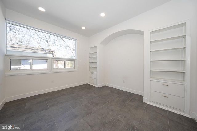 39 FAIRVIEW RD, Penn Valley, PA 19072