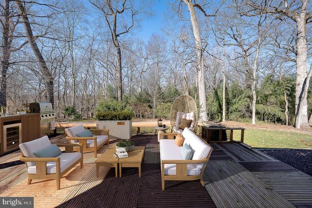 39 FAIRVIEW RD, Penn Valley, PA 19072