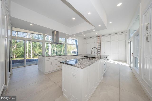 39 FAIRVIEW RD, Penn Valley, PA 19072