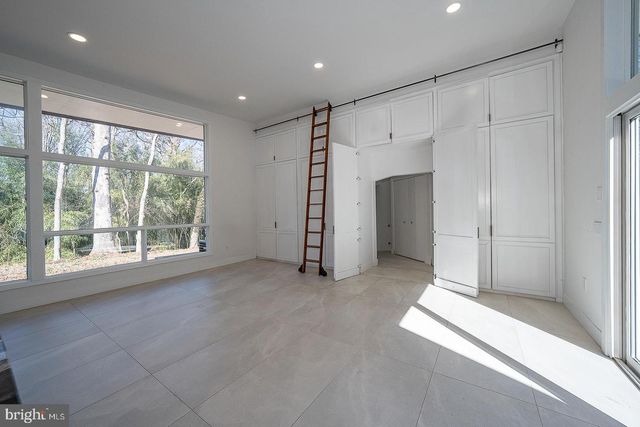 39 FAIRVIEW RD, Penn Valley, PA 19072