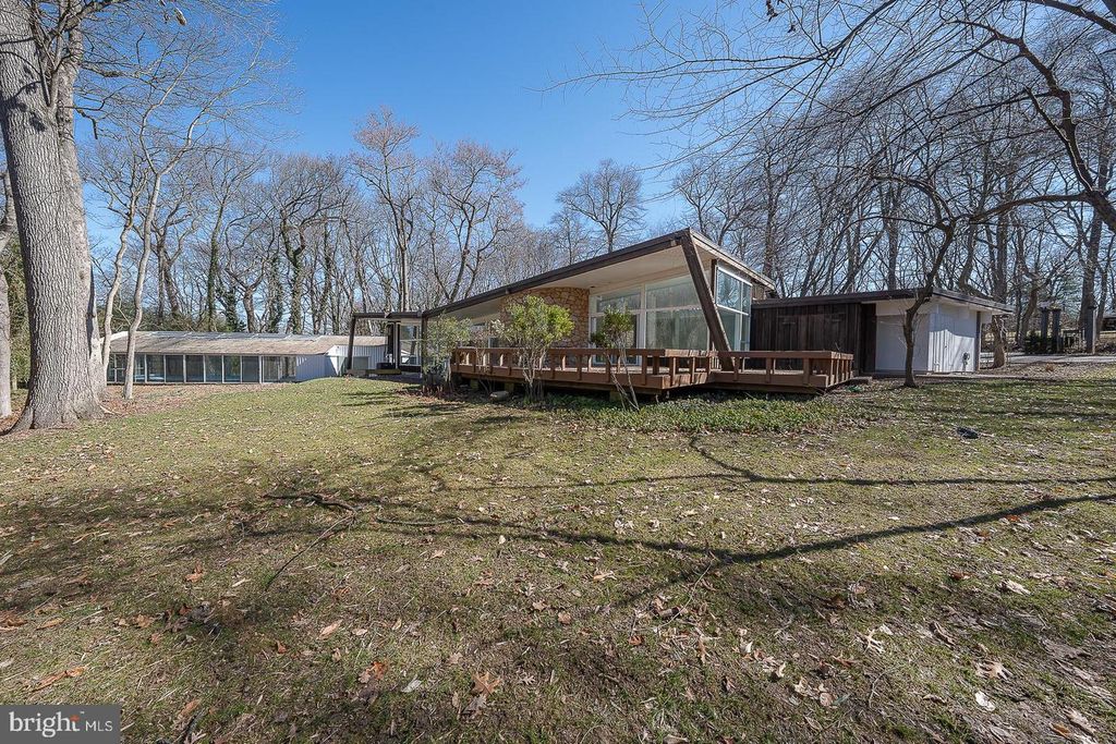 39 FAIRVIEW RD, Penn Valley, PA 19072