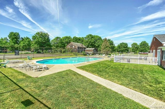 2 Goldsmith Court, Washingtonville, NY 10992