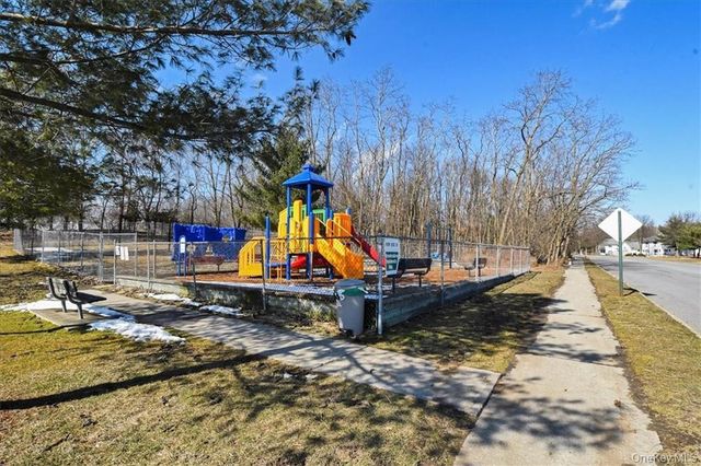 2 Goldsmith Court, Washingtonville, NY 10992
