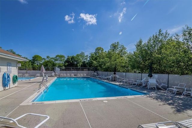 2 Goldsmith Court, Washingtonville, NY 10992