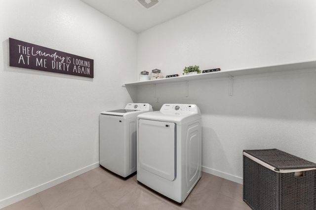 6001 Firelight Dr, Roseville, CA 95747