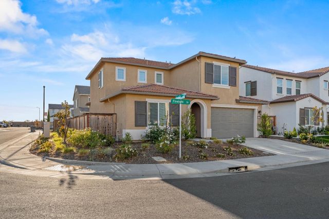 6001 Firelight Dr, Roseville, CA 95747