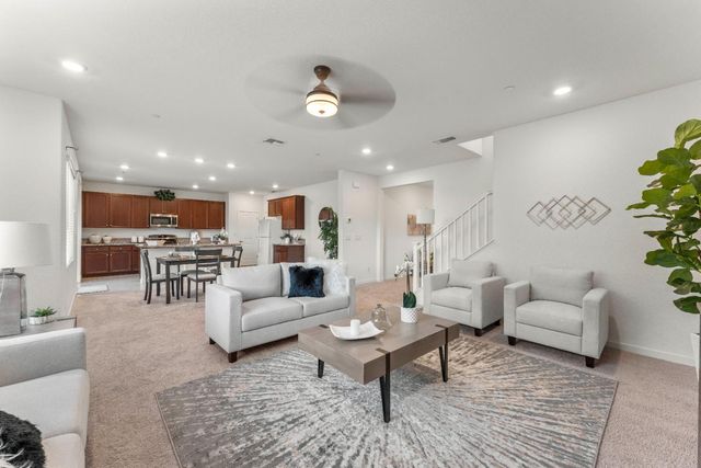 6001 Firelight Dr, Roseville, CA 95747