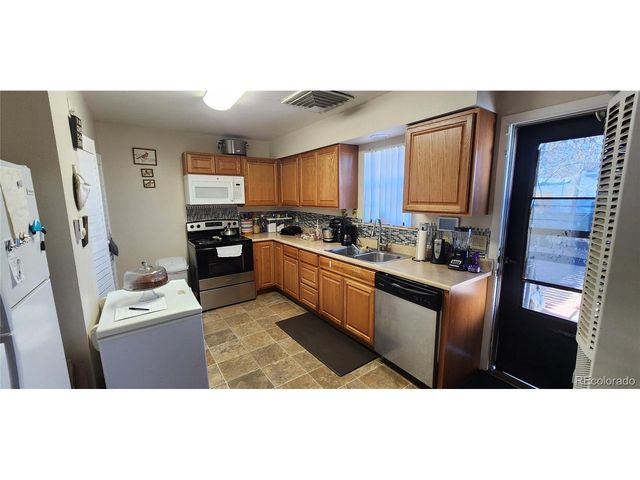 1303 Cyress St, Pueblo, CO 81004