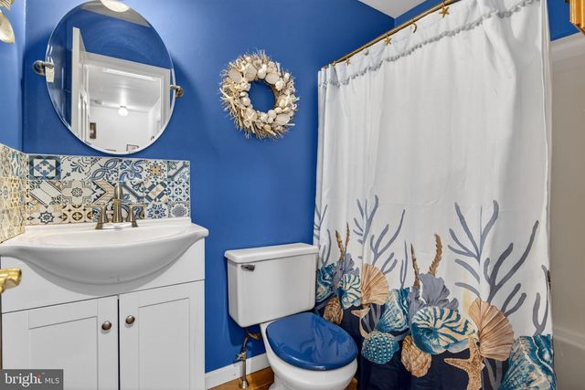 824 WOODLAWN DRIVE, Chambersburg, PA 17201