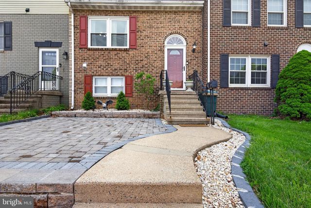 824 WOODLAWN DRIVE, Chambersburg, PA 17201