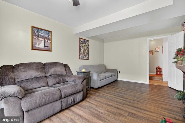 824 WOODLAWN DRIVE, Chambersburg, PA 17201