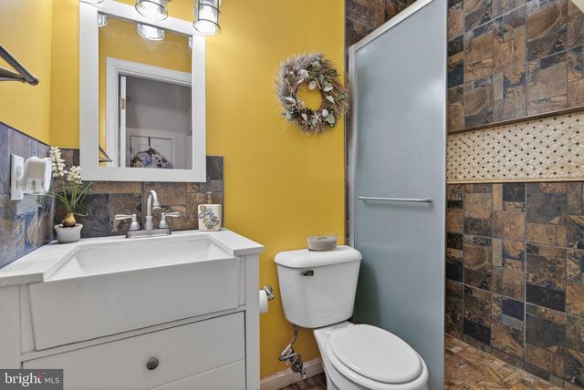 824 WOODLAWN DRIVE, Chambersburg, PA 17201