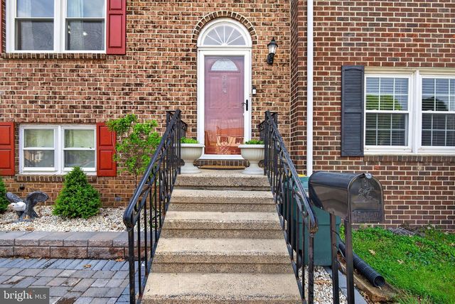 824 WOODLAWN DRIVE, Chambersburg, PA 17201