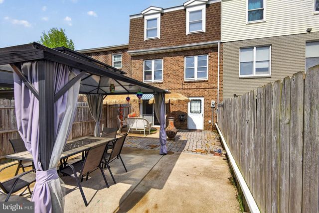 824 WOODLAWN DRIVE, Chambersburg, PA 17201