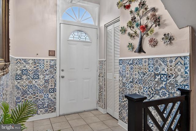 824 WOODLAWN DRIVE, Chambersburg, PA 17201