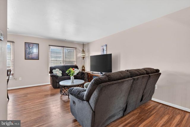 824 WOODLAWN DRIVE, Chambersburg, PA 17201