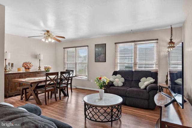 824 WOODLAWN DRIVE, Chambersburg, PA 17201