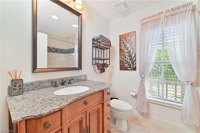 10090 Lake Cove DR # 201, Fort Myers, FL 33908