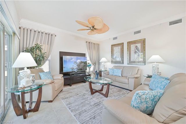 10090 Lake Cove DR # 201, Fort Myers, FL 33908