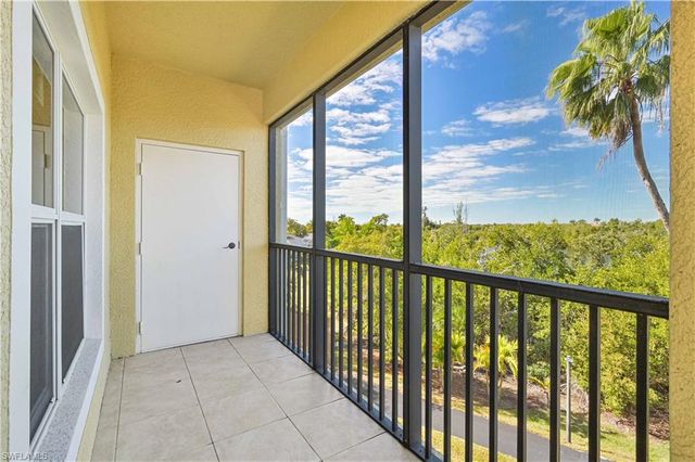 10090 Lake Cove DR # 201, Fort Myers, FL 33908