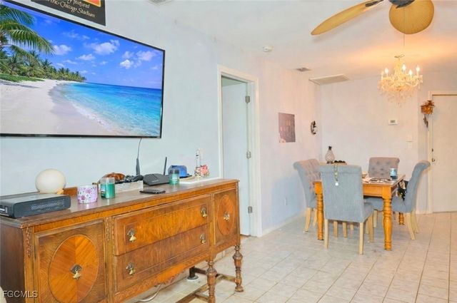 2210 SE 5th TER, Cape Coral, FL 33990