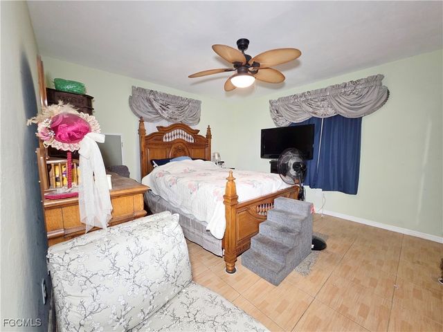 2210 SE 5th TER, Cape Coral, FL 33990