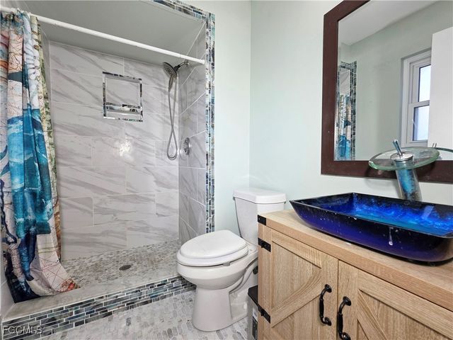 2210 SE 5th TER, Cape Coral, FL 33990