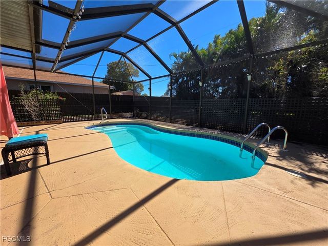 2210 SE 5th TER, Cape Coral, FL 33990