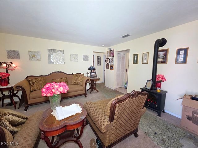 2210 SE 5th TER, Cape Coral, FL 33990