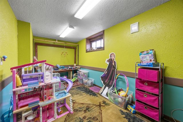 230 E Market Street, Lisbon, IA 52253