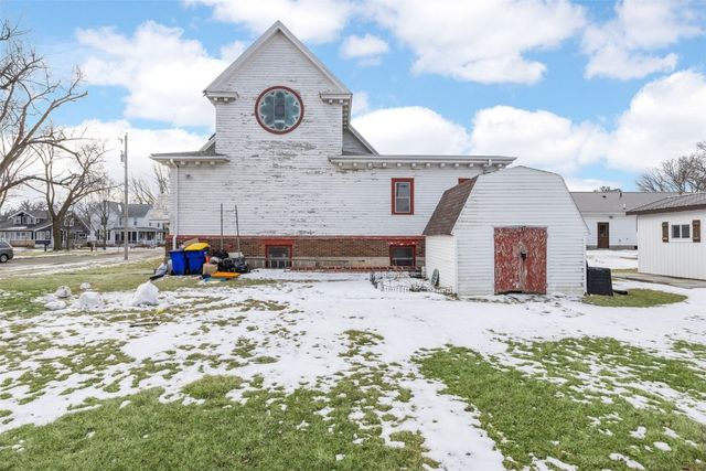 230 E Market Street, Lisbon, IA 52253