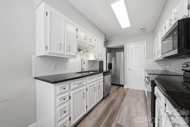 4340 N Center Street 203, Hickory, NC 28601