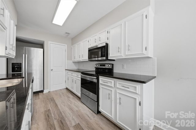 4340 N Center Street 203, Hickory, NC 28601